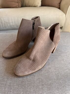 Lucky Brand Taupe Textured Suede Ankle Booties